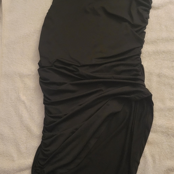 Ruched bodycon black Dress/skirt from Shein - Picture 2 of 2